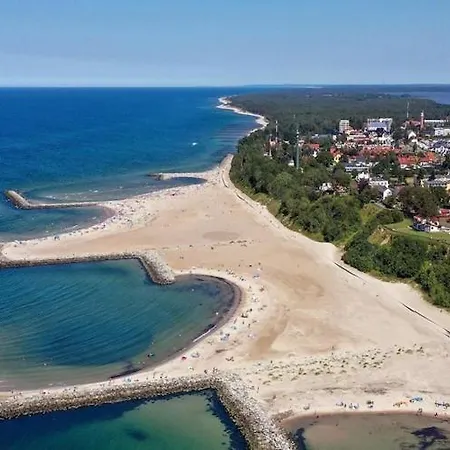 Family Homes Close To The Beach, Pool Holiday home Jaroslawiec